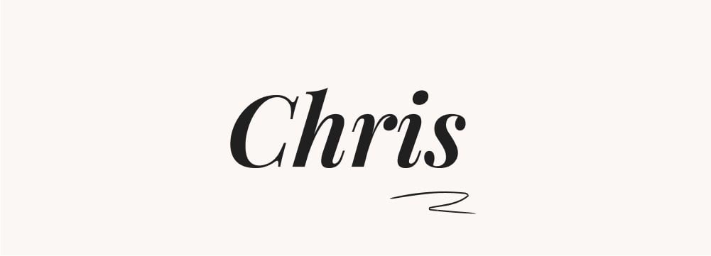 Chris se caractérise par une typographie moderne et épurée, reflétant la tendance des prénoms mixtes courts et percutants.