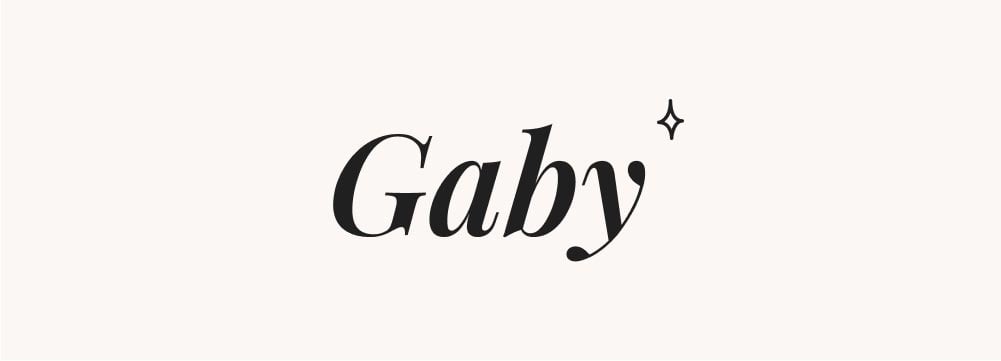 Gaby se distingue par son caractère universel et tendance, un choix idéal pour ceux qui recherchent un prénom mixte non genré.