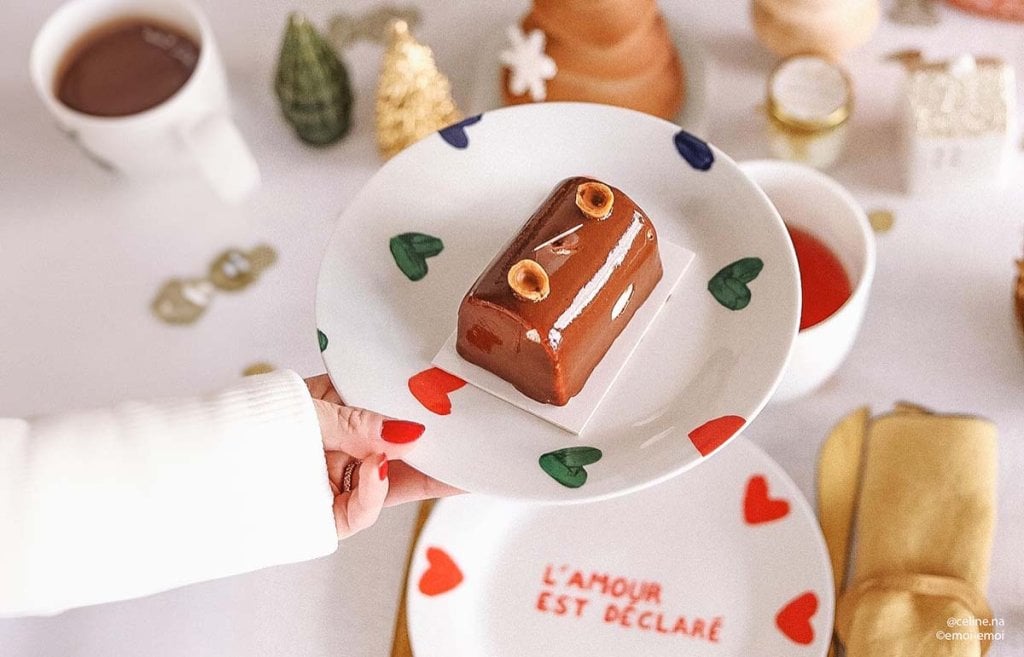 Guide Repas Noël, Ingrédient bûche noel, liste aliments grossesse idéale pour les femmes enceintes à Noël. Quelles douceurs privilégier pendant les fêtes pour les futures mamans ?